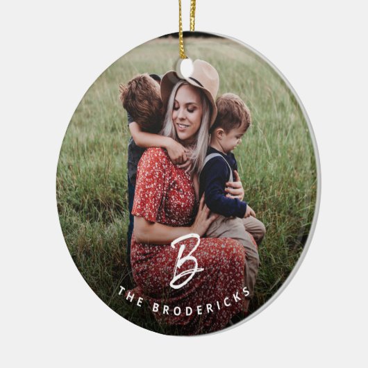 モノグラムモダンファミリーフォトホリデークリスマス セラミックオーナメント (左)