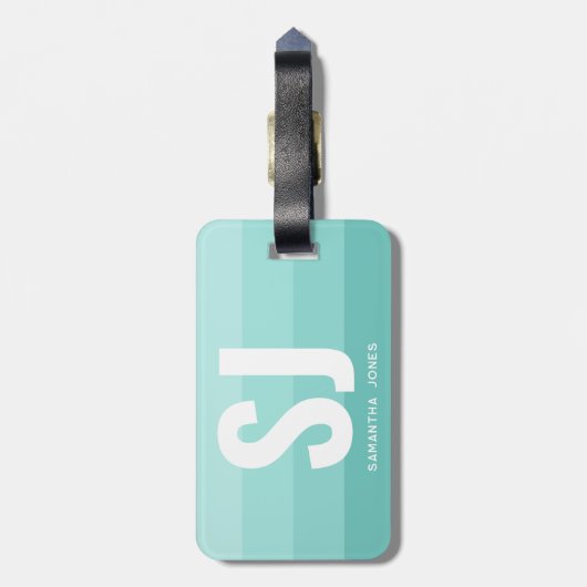 モノグラムモダンレインボーティール(緑がかった色)ブルーストライプイニシャル ラゲッジタグ (裏面縦)