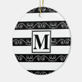 モノグラムモダン白黒ストライプの セラミックオーナメント (左)