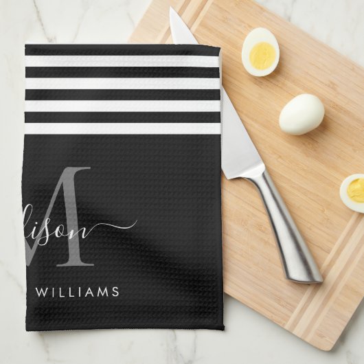 モノグラムモダン白黒ストライプスクリプト名 キッチンタオル (四つ折り)