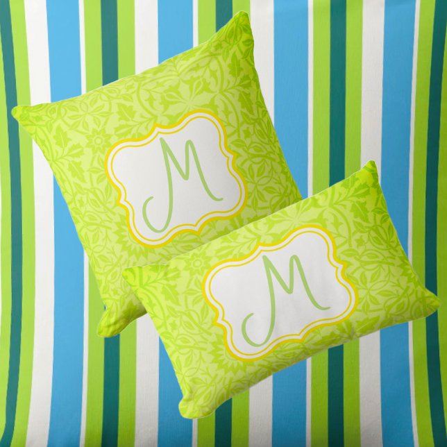 モノグラムライムグリーンフローラ屋外枕 アウトドアクッション (Lemonade or limeade? Which do you prefer? This lemony lime monogramed pillow adds some zest!)