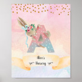 モノグラムレターキュートバニーベビーガール子供部屋 ポスター (正面)