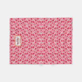 モノグラムレッドバレンタインハートパターン フリースブランケット (正面(横))