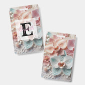 モノグラムレースの花飾りピンクのパステルオーキッドの花 バッジ (正面&裏面)