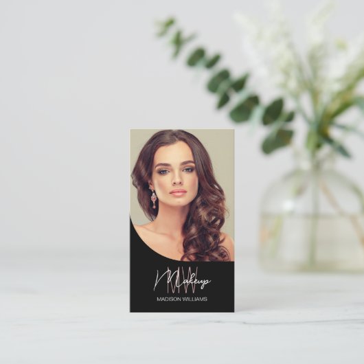 モノグラムロゴフォトメイクアップアーティストブラック 名刺 (スタンド正面)