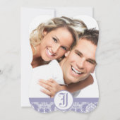 モノグラムヴィンテージラベンダーダマスク結婚写真 招待状 (裏面)