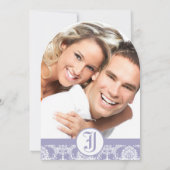 モノグラムヴィンテージラベンダーダマスク結婚写真 招待状 (裏面)