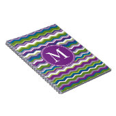 モノグラム付き明るいシェブロン模様 ノートブック (右側)