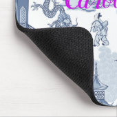 モノグラム付き青と白の陶器のパターン マウスパッド (コーナー)