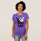 モノグラム入りのかわいい黒と白のうさぎ Tシャツ (正面フル)