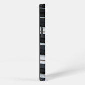 モノグラム入りのアップクローズピアノ鍵盤 iPhoneケース (右側面)