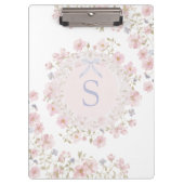 モノグラム入りピンクの花とレースのフラワー クリップボード (正面)