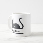 モノグラム入り横たわる黒猫 コーヒーマグカップ (正面左)