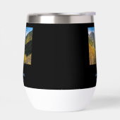 モノグラム卵の写真に営巣する不機嫌なフクロウ (左面)