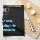 モノグラム卵の写真に営巣する不機嫌なフクロウ キッチンタオル (四つ折り)