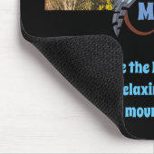 モノグラム卵の写真に営巣する不機嫌なフクロウ マウスパッド (コーナー)