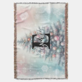 モノグラム名のクリスマスツリーと花の水彩画 スローブランケット (正面縦)