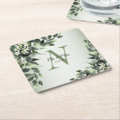 モノグラム名結婚の緑のフローラ葉 スクエアペーパーコースター (アングル)