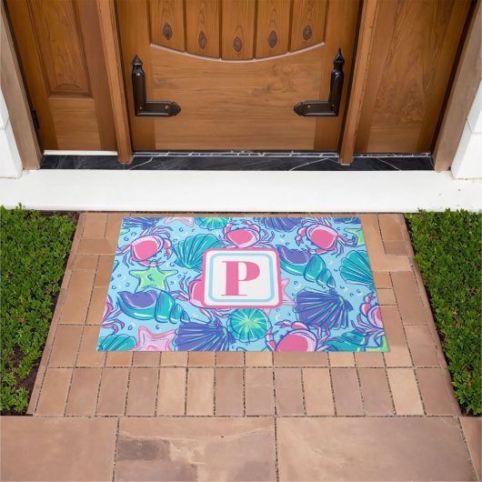 モノグラム名門私立校風のビーチシェルカニ ドアマット (室外)