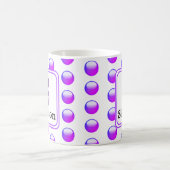 モノグラム名鮮やかパープル水玉模様イニシャル コーヒーマグカップ (中央)