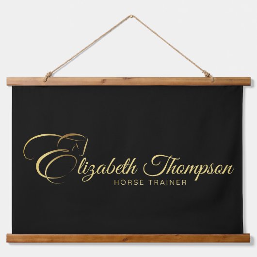 モノグラム文字E馬の金ゴールド色 吊り下げ型タペストリー (正面)