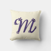 モノグラム文字Mパープルフローラ詳細クリーム クッション (正面)