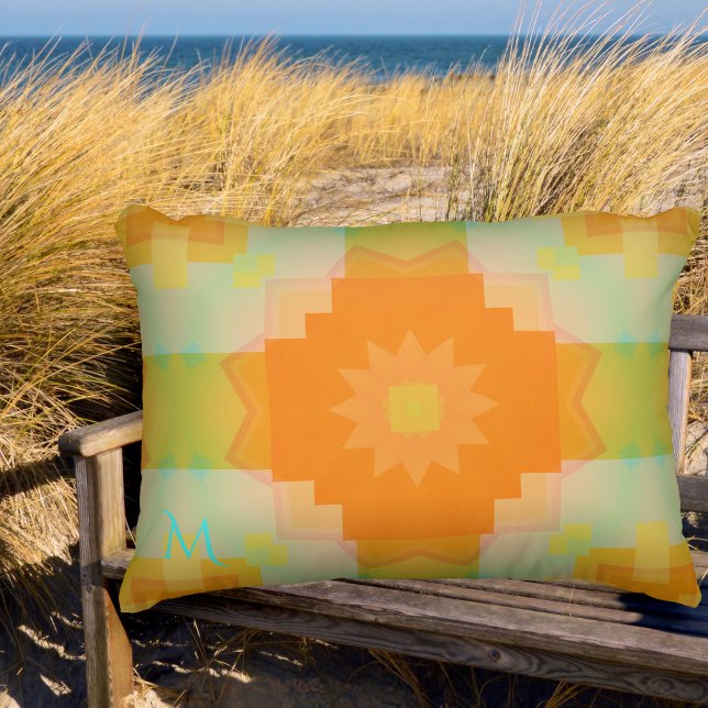 モノグラム日当たりの良い夏パターン屋外ピロー アウトドアクッション (Pillow featuring a modern geometric pattern in warm sunny orange, yellow and fresh green)