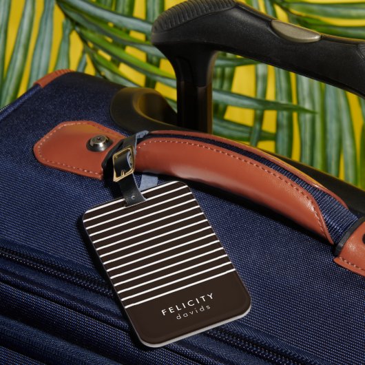 モノグラム横ストライプ線ブラウンおよび白 ラゲッジタグ (正面インサイチュ1)