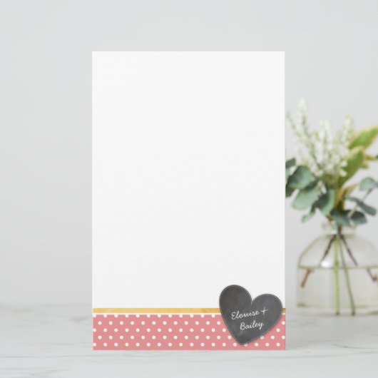 モノグラム水玉模様黒板ハートサンゴ 便箋 (スタンド正面)