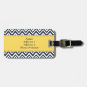 モノグラム炭、白と黄色のジグザグパターン ラゲッジタグ (正面横)