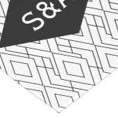 モノグラム白黒アールデコ結婚ズ ロングテーブルランナー (コーナー)