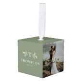 モノグラム素朴セージ緑3枚の写真 キューブオーナメント (正面アングル)