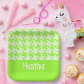 モノグラム緑と白のパタ千鳥格子のーン ペーパープレート (パーティー)