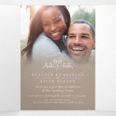 モノグラム葉茶色タン白結婚色 三つ折り招待状 (内部中)