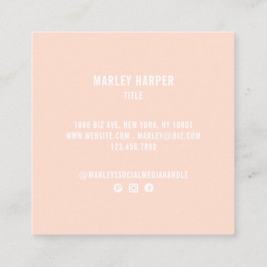 モノグラム赤面ピンクキュートシックはっきりしたスタイリッシュトレンディー スクエア名刺 (裏面)