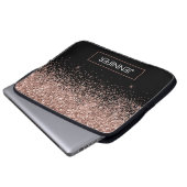 モノグラム赤面ピンクローズ金ゴールドグリッター&スパークル ラップトップスリーブ (正面下部)