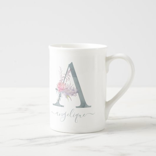 モノグラム赤面ピンク水彩フローラ文字A ボーンチャイナマグカップ (右)