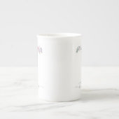 モノグラム赤面ピンク水彩フローラ文字T ボーンチャイナマグカップ (正面)