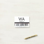 モノグラム追加イニシャルレター名文字ピアノ音楽 ポストイット (デスク上)