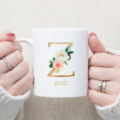 モノグラム金ゴールド文字Z |フローラピンクホワイトグリーン コーヒーマグカップ