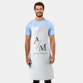 モノグラム黒ミニマル エプロン (着用した状態)