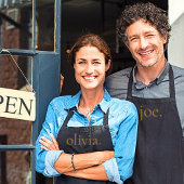 モノグラム黒モダン金ゴールドシンプル彼の彼女の名前 エプロン