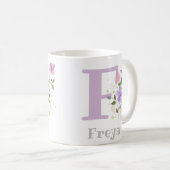 モノグラムFと名前Freyaと花のデザイン コーヒーマグカップ (正面右)