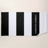 モノグラモダンム名モノグラム黒と白 ビーチタオル (正面)