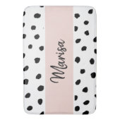 モノグラモダンム名 |パステルピンク&ブラックドット バスマット (正面縦)