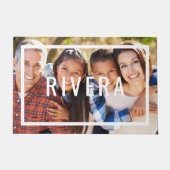 モノグラモダンム家族の写真形式 ドアマット (正面)