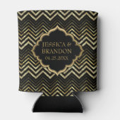 モノグラーム金ゴールドグリッター&ジグザグシェブロンパターン 缶クーラー (裏面)