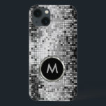 モノグラーム金属銀シークインレトログリッター iPhone 13ケース<br><div class="desc">モノグラーム金属銀配列。レトロ70のディスコのボールの鏡と輝きらきら光るきを持つ。このデザインを多くのトーンで探す。紫の青の緑のピンクと要求することができますあなたの色お気に入りの。それは画像パターンであり、実際の順序ではない。</div>