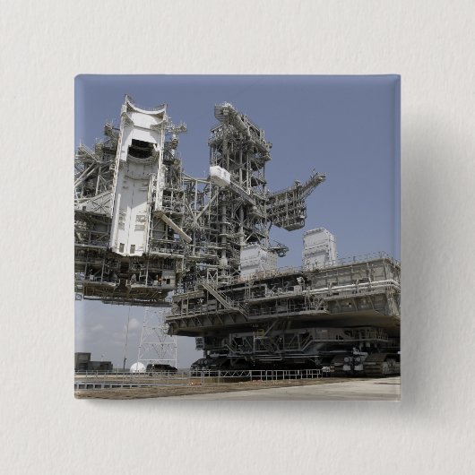 モバイルランチャープラットフォームを移動中 缶バッジ (正面)