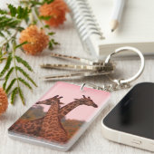 モパニの木に立つキリンのピンクの空 キーホルダー (正面右)